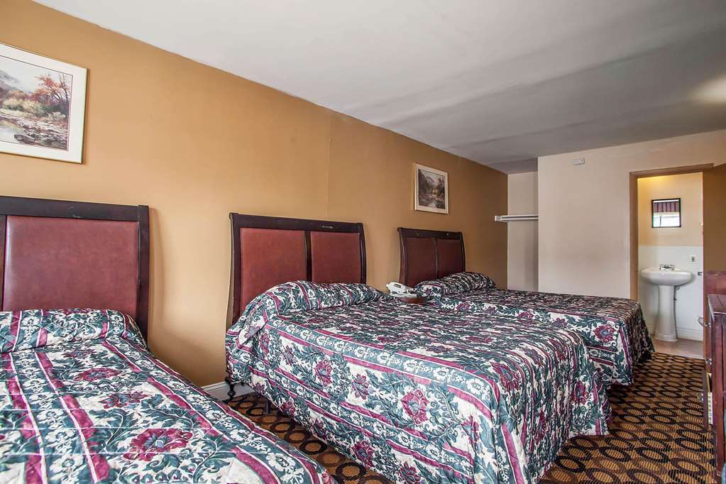 Flamingo Hotel 3*